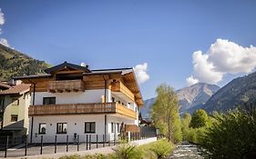 Riverside Rauris Apartments